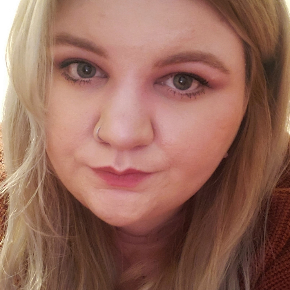 Meet your Posher, Carolyn